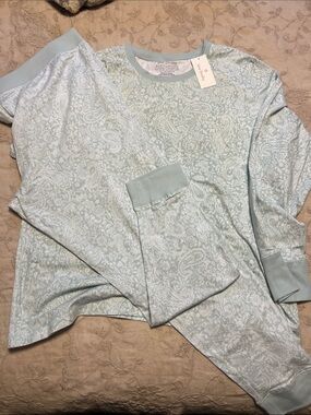 Vera Bradley jogger pajama set